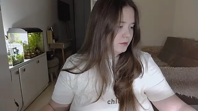 Snapshot of remirann_ chatting on February 18, 4:05 pm remirann  online show from February 18, 4:05 pm