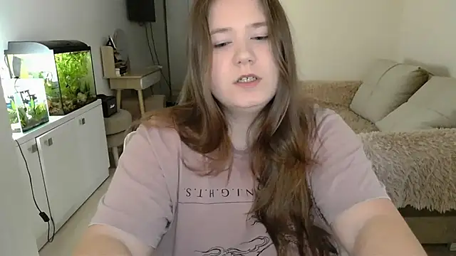 Snapshot of remirann_ chatting on February 26, 12:14 pm remirann  online show from February 26, 12:14 pm