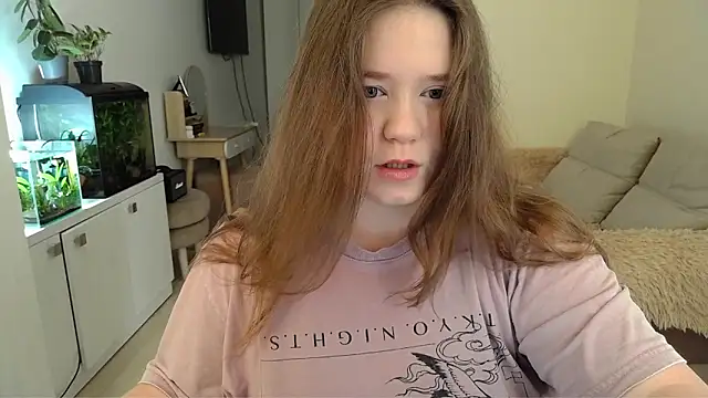 Snapshot of remirann_ chatting on March 14, 9:14 am remirann  online show from March 14, 9:14 am