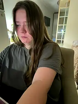 Snapshot of remirann_ chatting on October 13, 8:42 pm remirann  online show from October 13, 8:42 pm