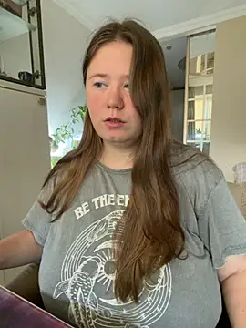 Snapshot of remirann_ chatting on October 21, 5:41 am remirann  online show from October 21, 5:41 am