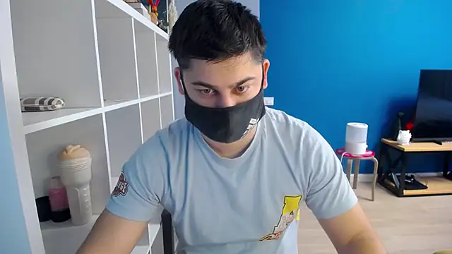 Tomguys online show from March 4, 9:40 am