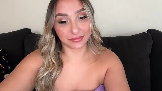 Snapshot of lustfulsmiles chatting on October 8, 4:59 pm lustfulsmiles online show from October 8, 4:59 pm