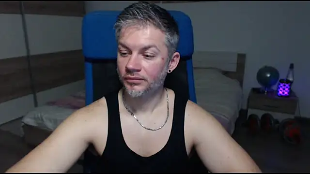 RobbyShawz online show from March 13, 11:19 am