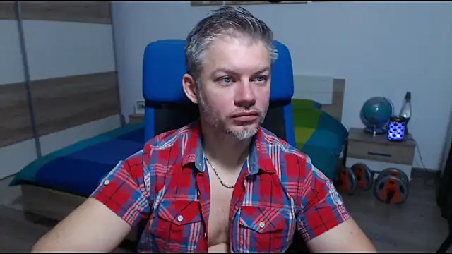 RobbyShawz online show from October 8, 6:22 am