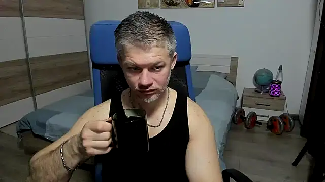 RobbyShawz online show from April 1, 4:57 am