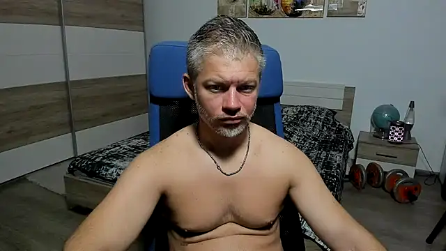 RobbyShawz online show from July 4, 4:18 am