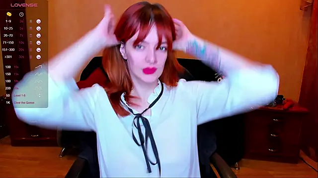 Snapshot of Mary_Yolo chatting on December 6, 3:08 am Mary Yolo online show from December 6, 3:08 am