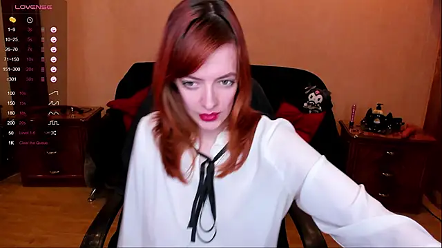 Snapshot of Mary_Yolo chatting on December 6, 12:16 pm Mary Yolo online show from December 6, 12:16 pm