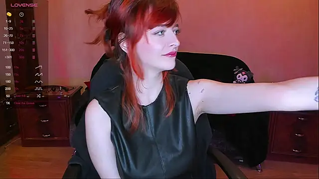 Snapshot of Mary_Yolo chatting on December 7, 7:38 am Mary Yolo online show from December 7, 7:38 am