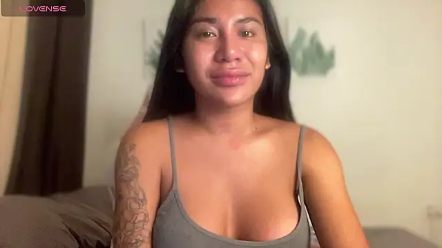 Snapshot of Alaia_Pope chatting on July 18, 1:21 am Alaia Pope online show from July 18, 1:21 am