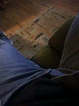 Snapshot of Cezar993 chatting on December 31, 6:02 pm Cezar993 online show from December 31, 6:02 pm