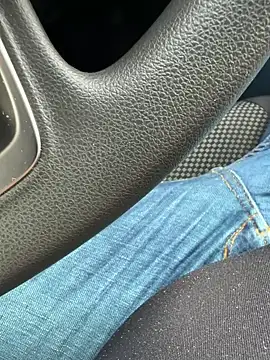 Snapshot of Cezar993 chatting on February 2, 2:02 pm Cezar993 online show from February 2, 2:02 pm