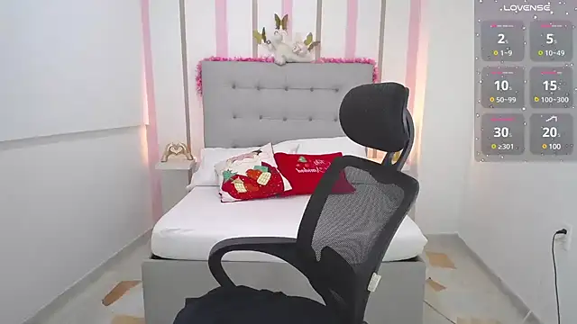 Anthonela love  online show from December 17, 7:04 pm