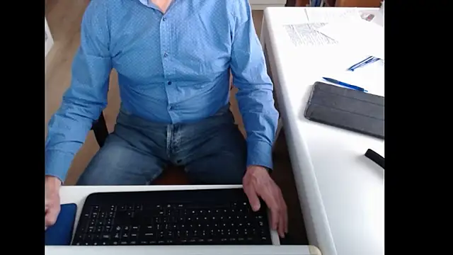 dutchpornking online show from October 28, 7:45 am