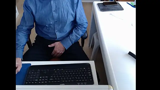 dutchpornking online show from November 7, 8:36 am