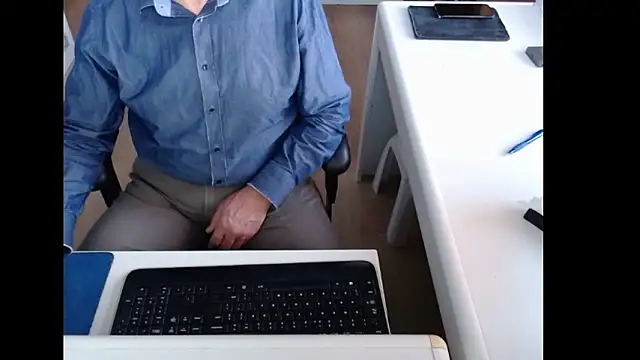 dutchpornking online show from March 2, 6:47 am