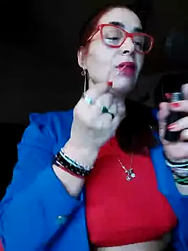 Chriss Tinaa online show from December 6, 7:21 am