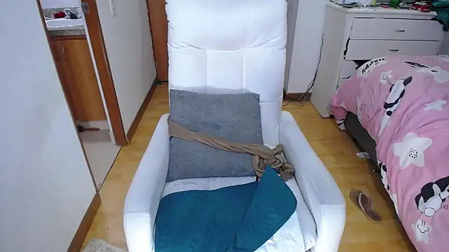 mondirty70 online show from February 24, 6:38 am