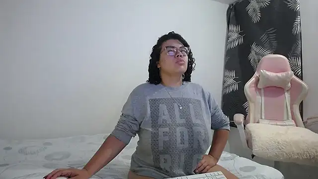 mabigomez00 online show from October 4, 9:29 am