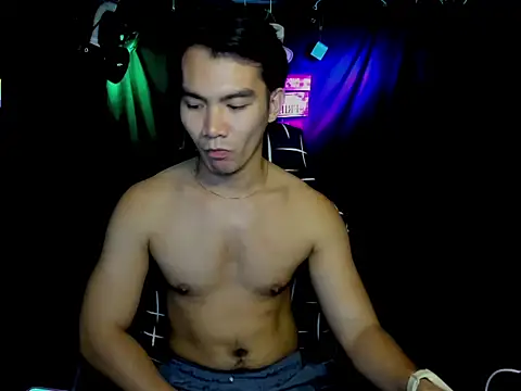 000batman000 online show from July 15, 9:14 am