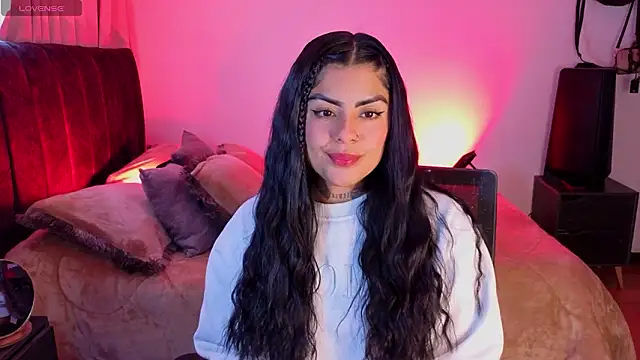 Catalinaa martinez online show from February 2, 7:01 pm