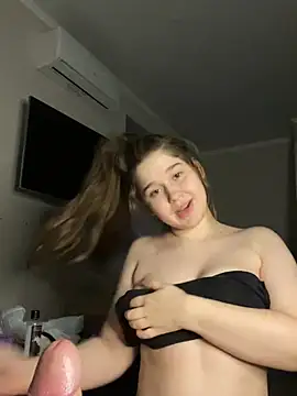 HornyGirlH online show from January 10, 5:05 am