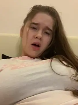 HornyGirlH online show from March 1, 10:21 pm