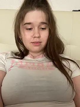 HornyGirlH online show from March 9, 4:27 am