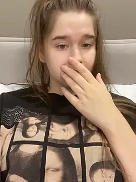 HornyGirlH online show from December 1, 2:38 am