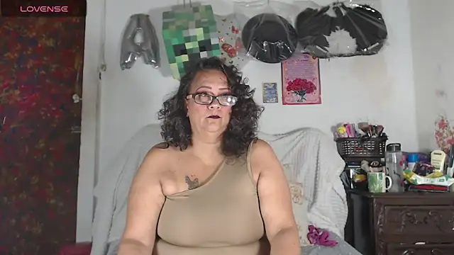 BiirdyDavis online show from October 29, 10:50 am