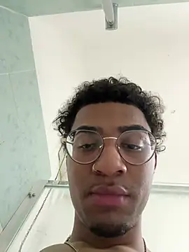 Snapshot of samuchoco21 chatting on February 19, 4:44 pm samuchoco21 online show from February 19, 4:44 pm