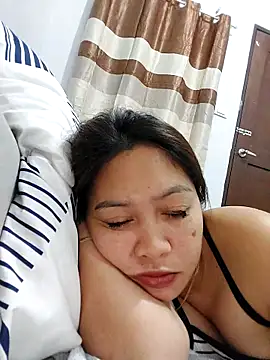 Snapshot of MissKitty31 chatting on April 1, 2:03 pm MissKitty31 online show from April 1, 2:03 pm