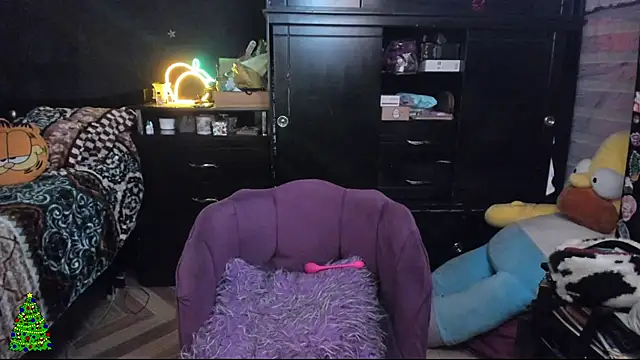 Snapshot of Lilmarieee chatting on December 30, 12:11 am Lilmarieee online show from December 30, 12:11 am