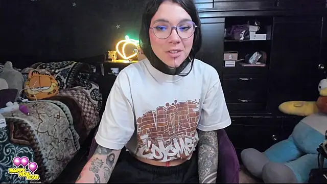 Snapshot of Lilmarieee chatting on January 3, 1:05 am Lilmarieee online show from January 3, 1:05 am