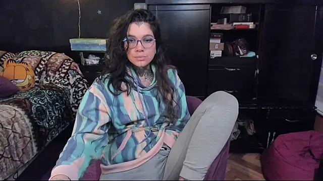 Snapshot of Lilmarieee chatting on March 21, 1:13 am Lilmarieee online show from March 21, 1:13 am