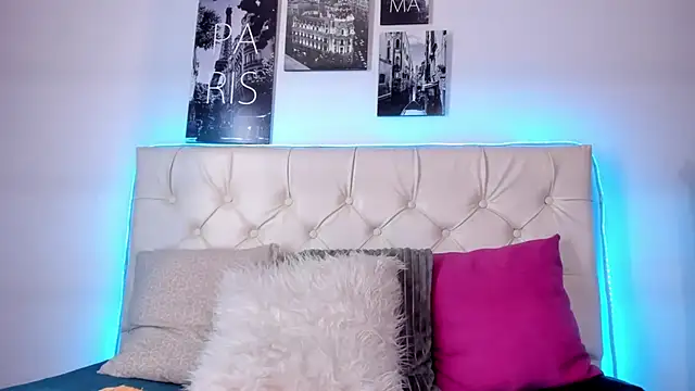 Snapshot of Amaia_Daniells chatting on December 27, 7:18 am Amaia Daniells online show from December 27, 7:18 am