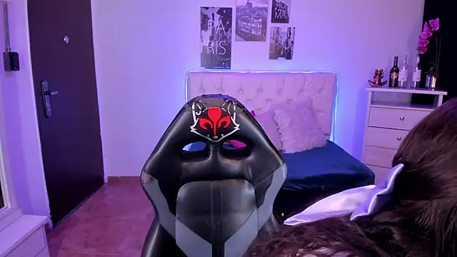 Snapshot of Amaia_Daniells chatting on January 5, 3:43 am Amaia Daniells online show from January 5, 3:43 am