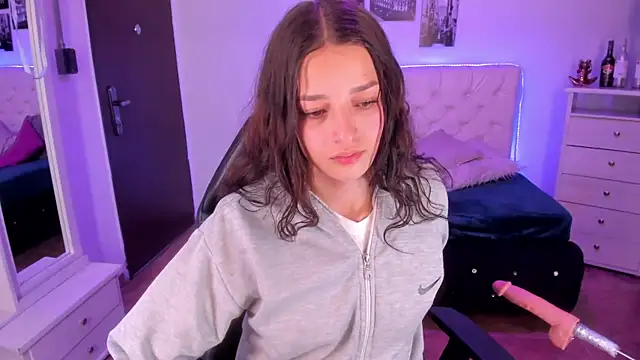 Snapshot of Amaia_Daniells chatting on January 6, 4:47 am Amaia Daniells online show from January 6, 4:47 am