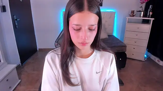 Snapshot of Amaia_Daniells chatting on February 1, 4:24 am Amaia Daniells online show from February 1, 4:24 am