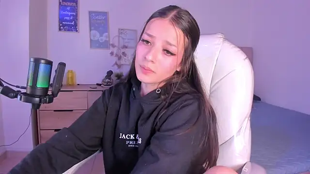 Snapshot of Amaia_Daniells chatting on March 5, 6:23 am Amaia Daniells online show from March 5, 6:23 am