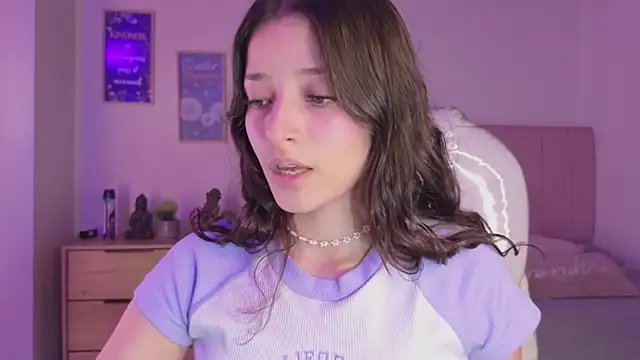 Snapshot of Amaia_Daniells chatting on November 12, 3:51 am Amaia Daniells online show from November 12, 3:51 am