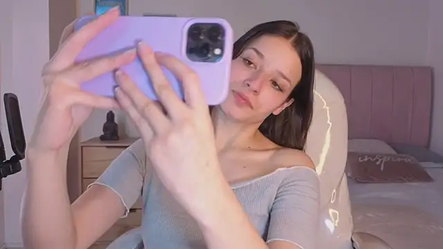 Snapshot of Amaia_Daniells chatting on December 20, 3:13 am Amaia Daniells online show from December 20, 3:13 am