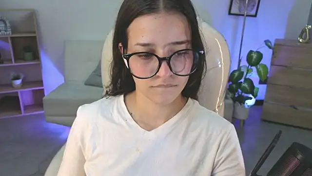 Snapshot of Amaia_Daniells chatting on February 3, 12:32 pm Amaia Daniells online show from February 3, 12:32 pm