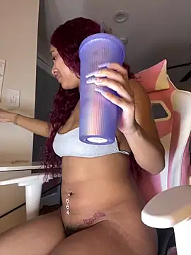 Snapshot of goddessxdreaxo chatting on December 6, 7:56 pm goddessxdreaxo online show from December 6, 7:56 pm