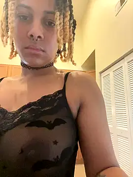 Snapshot of goddessxdreaxo chatting on October 16, 12:17 pm goddessxdreaxo online show from October 16, 12:17 pm