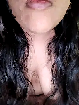 Annerae online show from April 2, 3:31 pm