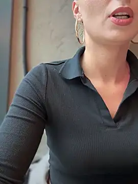 Snapshot of YOUR-KARINA chatting on October 29, 9:55 am YOUR-KARINA online show from October 29, 9:55 am