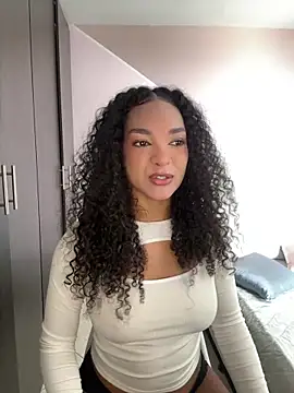 Snapshot of mariam_hill chatting on December 9, 4:05 pm mariam hill online show from December 9, 4:05 pm