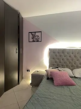 Snapshot of mariam_hill chatting on December 26, 8:11 pm mariam hill online show from December 26, 8:11 pm